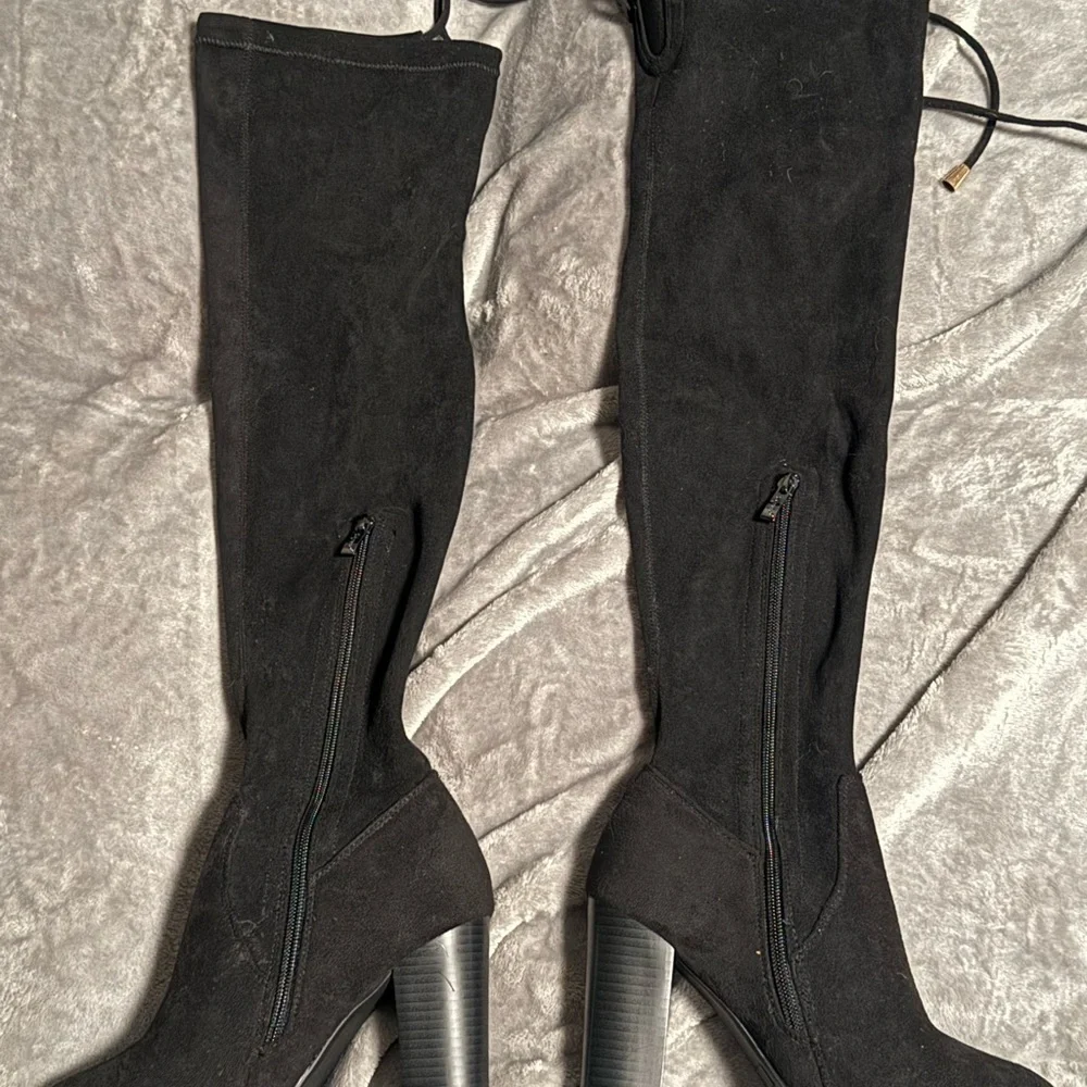 VEPOSE Black Over-the-Knee Boots size 6 U.S